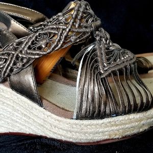 Baretraps Perfect Summer Wedge